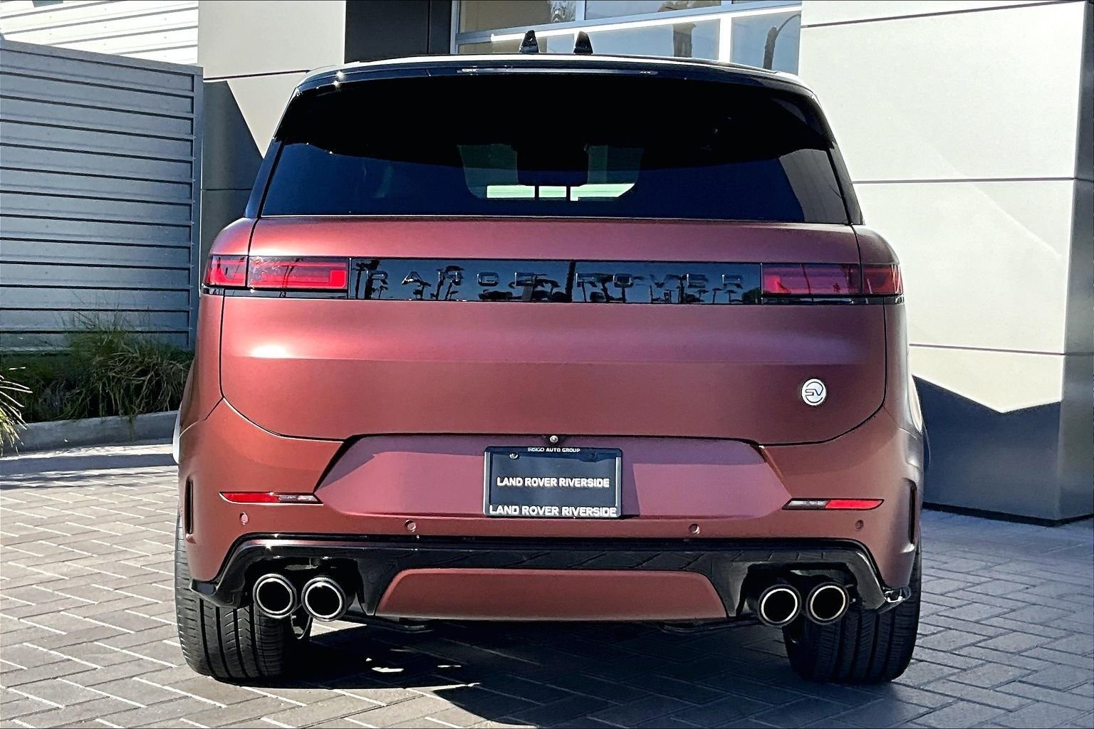 Used 2025 Brown Land Rover SV Edition Two image 4