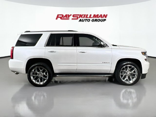 Used 2019 IRIDESCENT PEARL TRICOAT Chevrolet Premier image 8