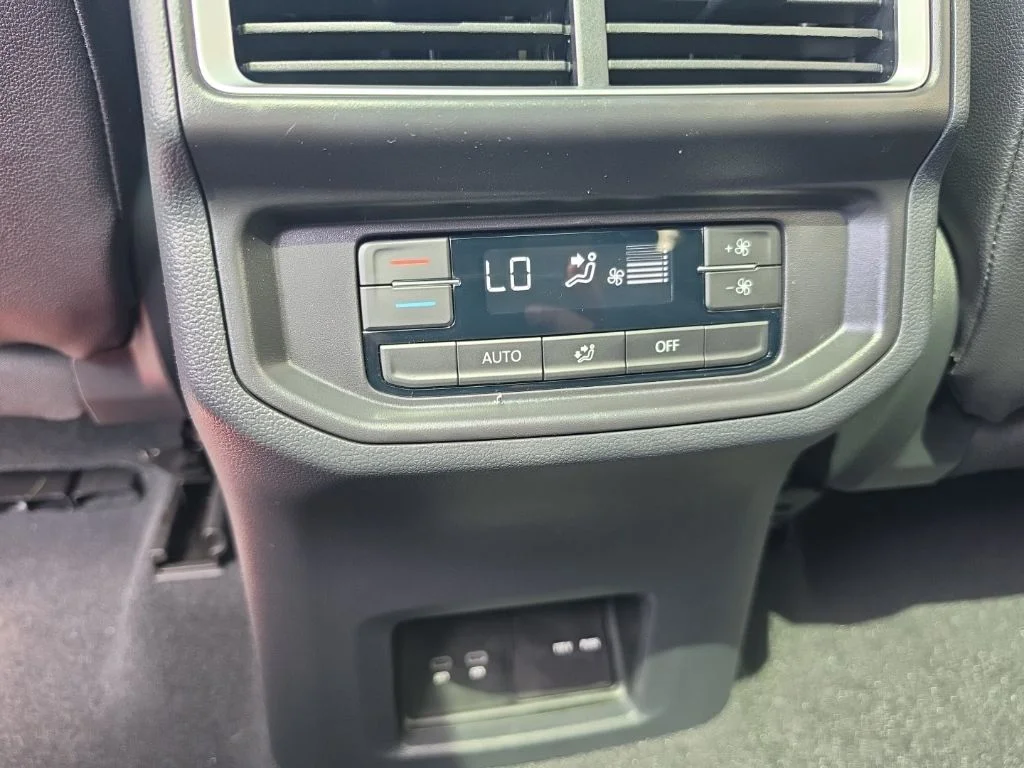 New 2026 Deep Black Pearl Volkswagen 2.0T Peak Edition image 20