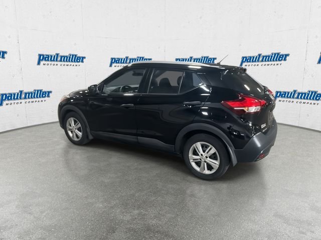 Used 2018 Black Nissan S image 9