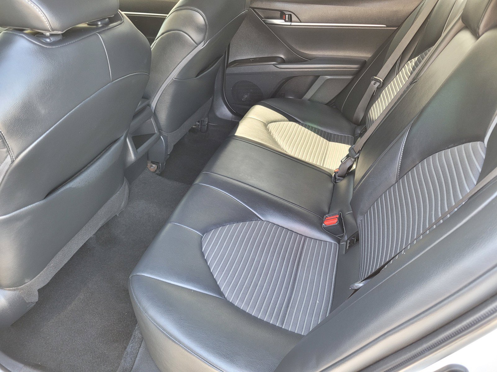 Used 2022  Toyota  image 12