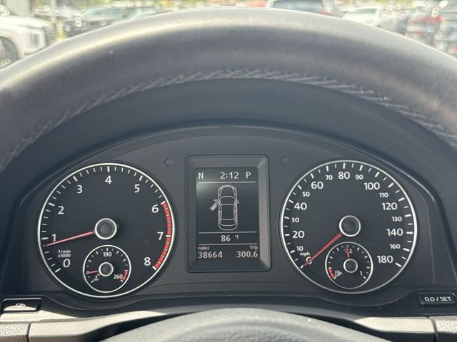 Used 2010 Beige Volkswagen Komfort Edition image 15