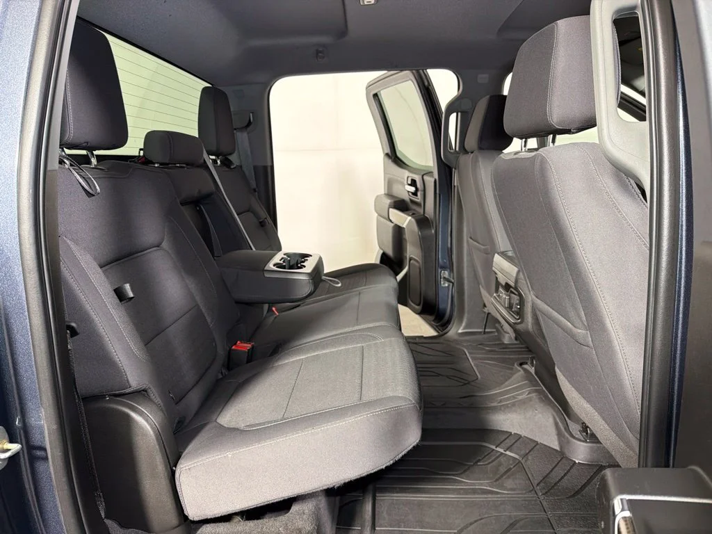Used 2022  Chevrolet RST image 23