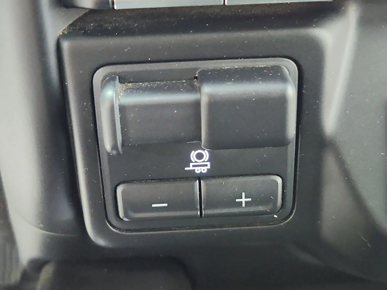 Used 2022 White GMC AT4 image 40