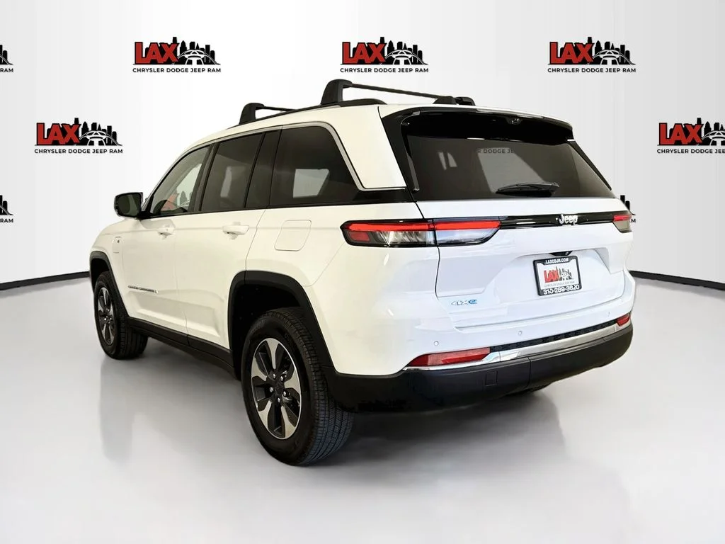 Used 2022 White Jeep 4xe image 5