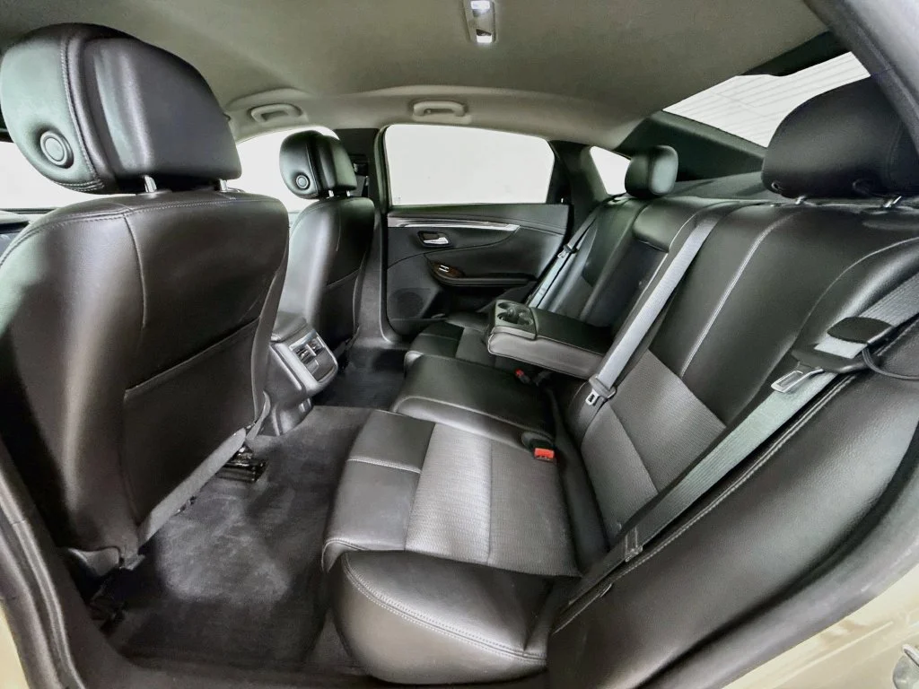 Used 2014 Gold Chevrolet LT image 23