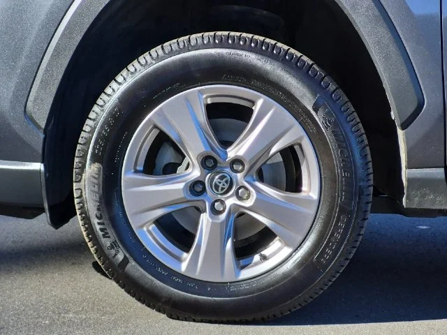 Used 2022 Gray Toyota XLE image 19