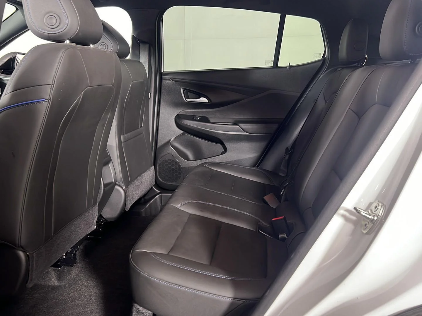 Used 2024 Summit White Buick Sport Touring image 13