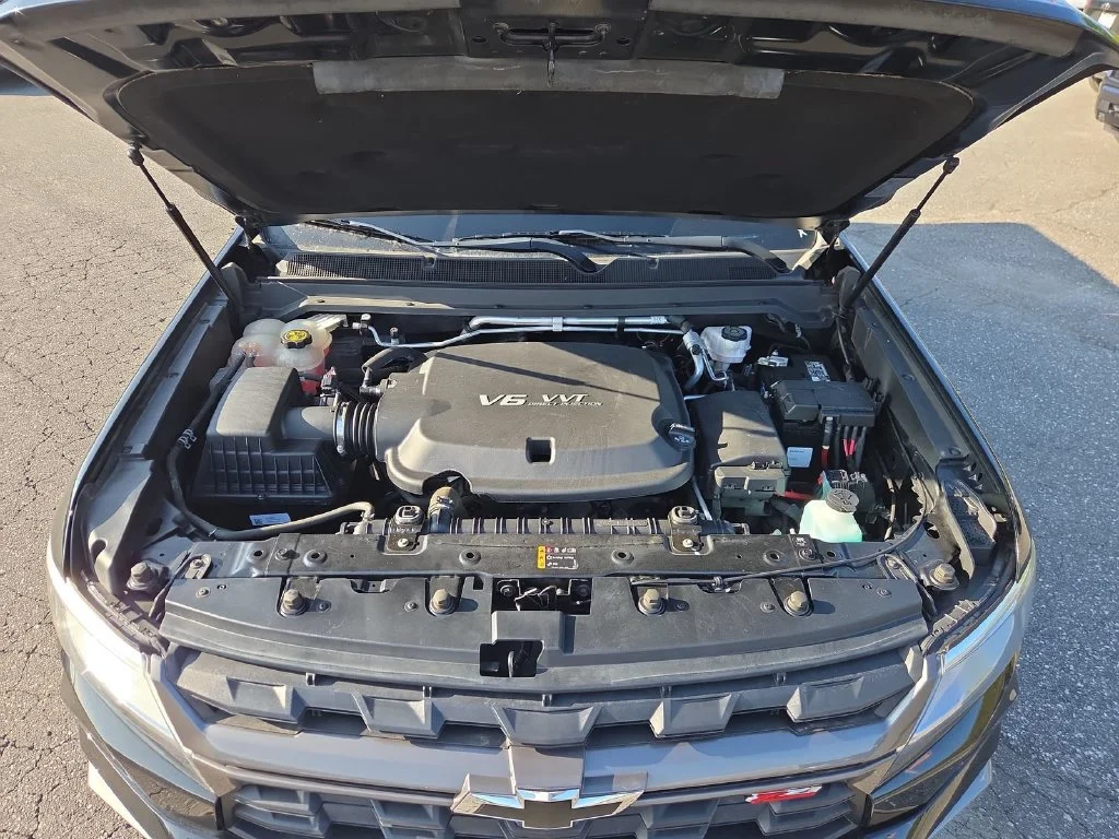 Certified Used 2022 Black Chevrolet Z71 image 21