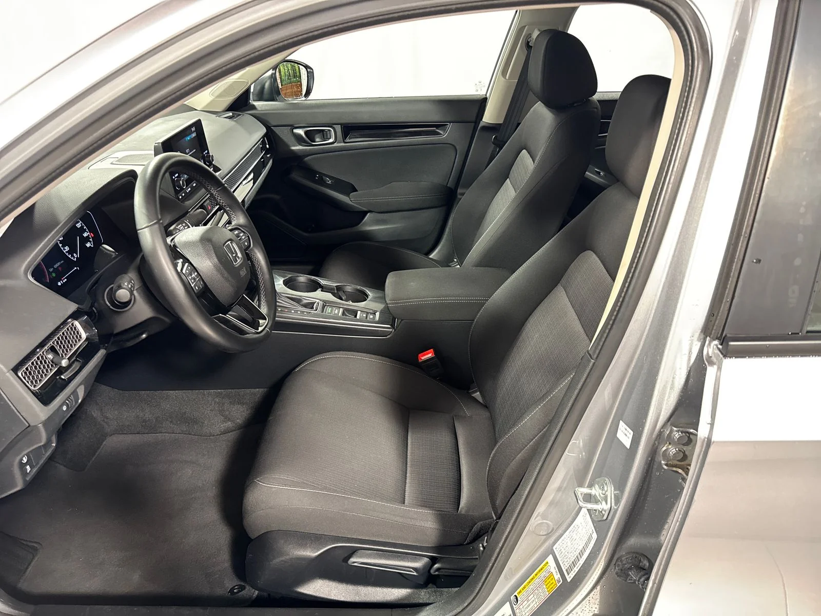 Used 2023 Lunar Silver Metallic Honda EX image 3