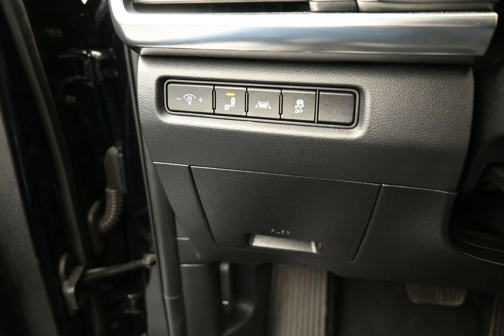 Used 2022 Ebony Black Kia LX image 35