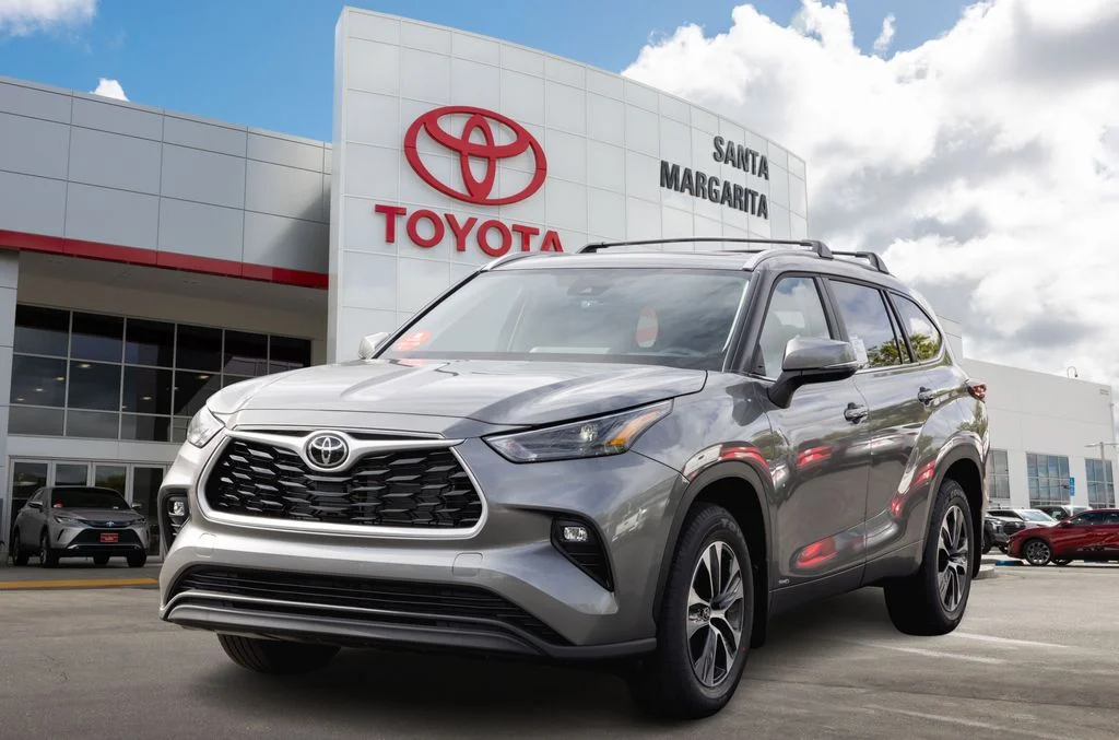 2026 Toyota Highlander Hybrid  XLE