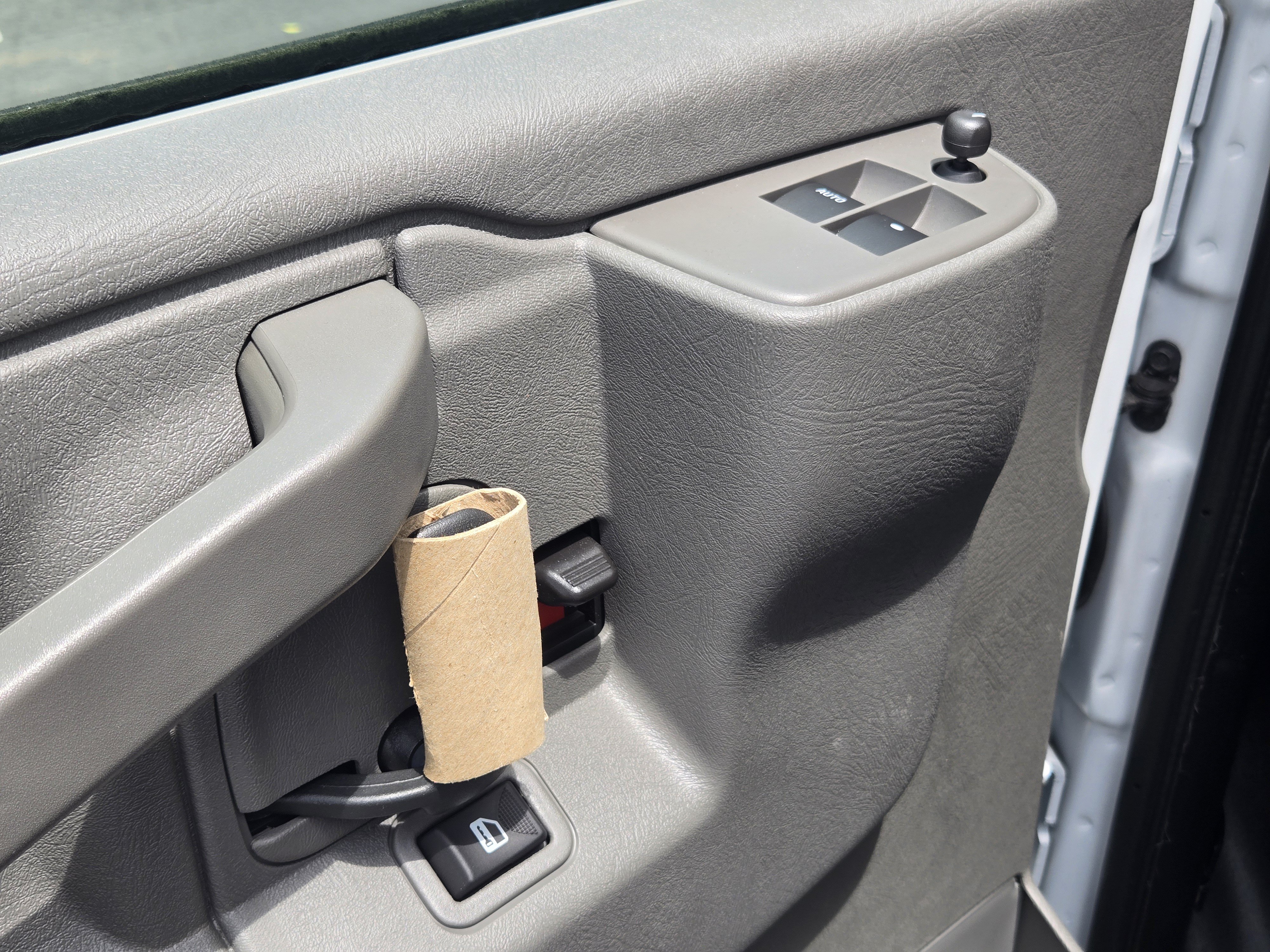 2025 Chevrolet Express Cargo Work Van - Photo 18