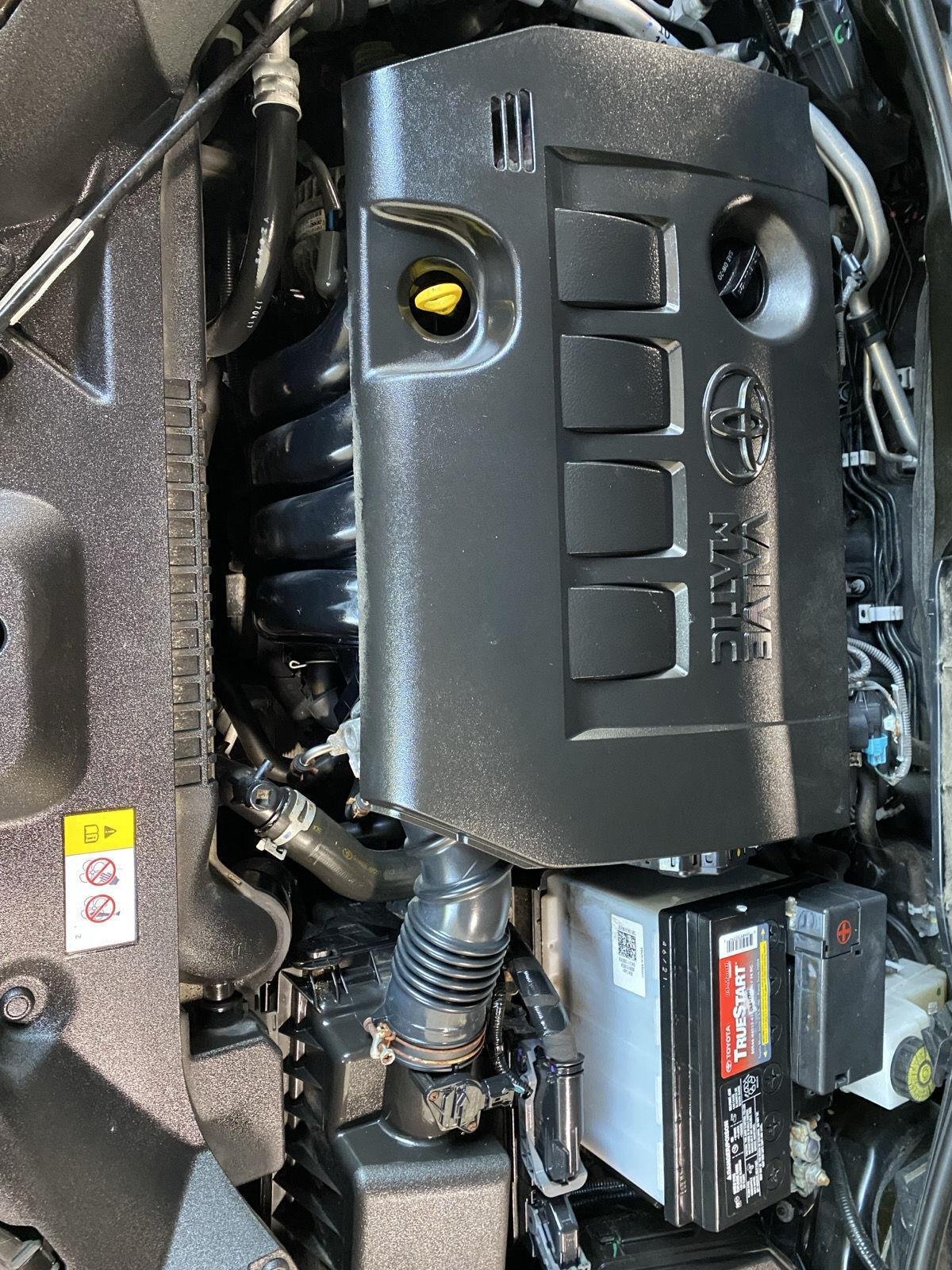Used 2018 Black Sand Pearl Toyota XLE Premium image 25
