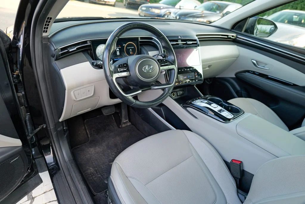 Used 2023 Phantom Black Hyundai Limited image 19