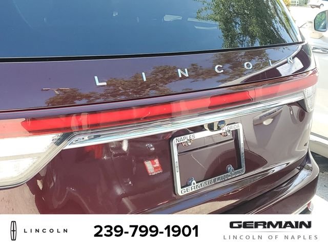 Used 2022 Red Lincoln Reserve image 16