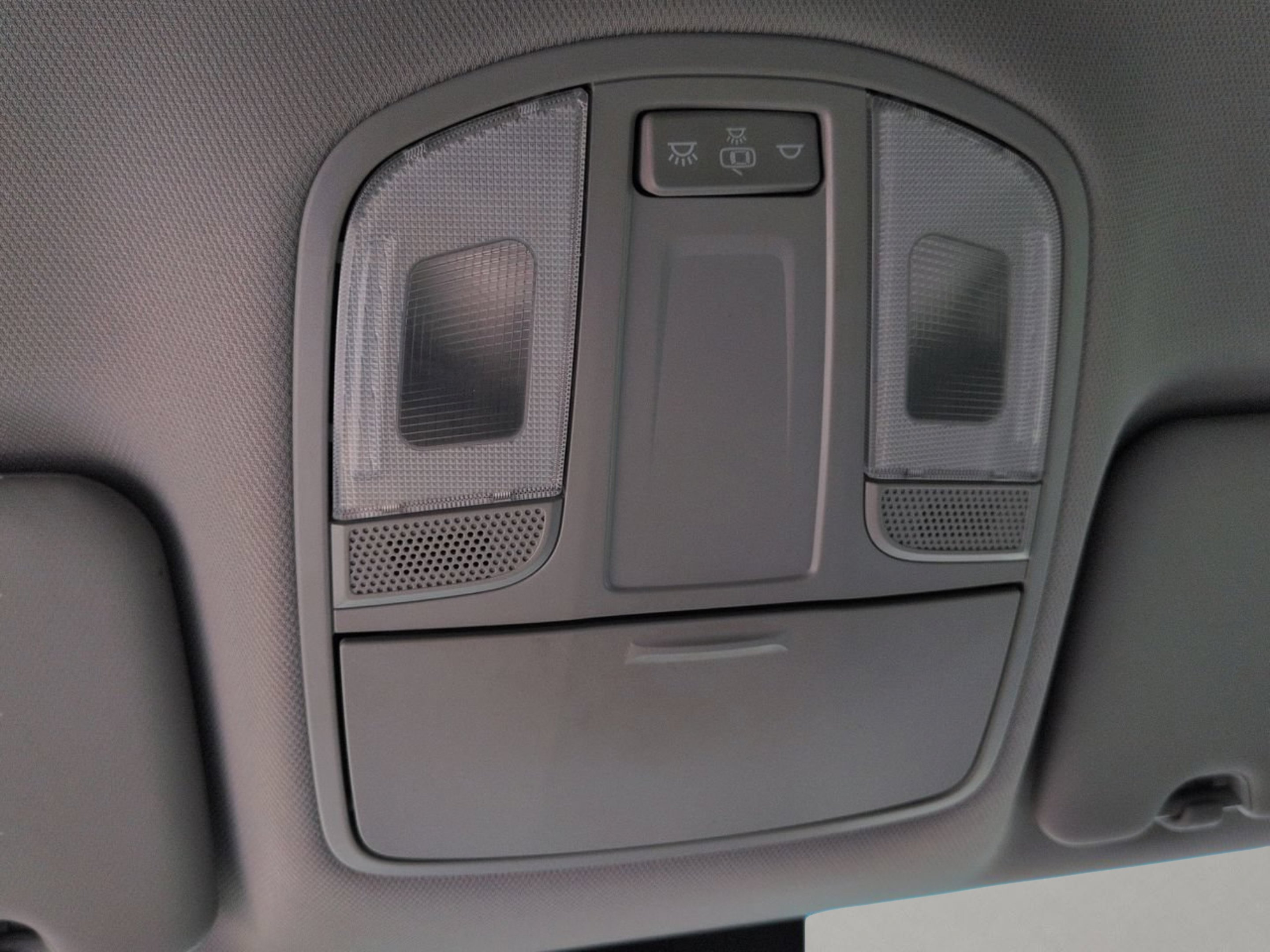 Used 2019 Coliseum Gray Hyundai SEL image 22