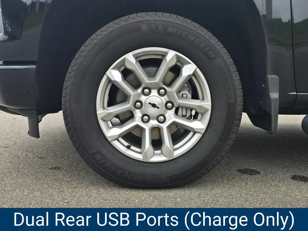 Used 2025 Black Chevrolet RST image 9