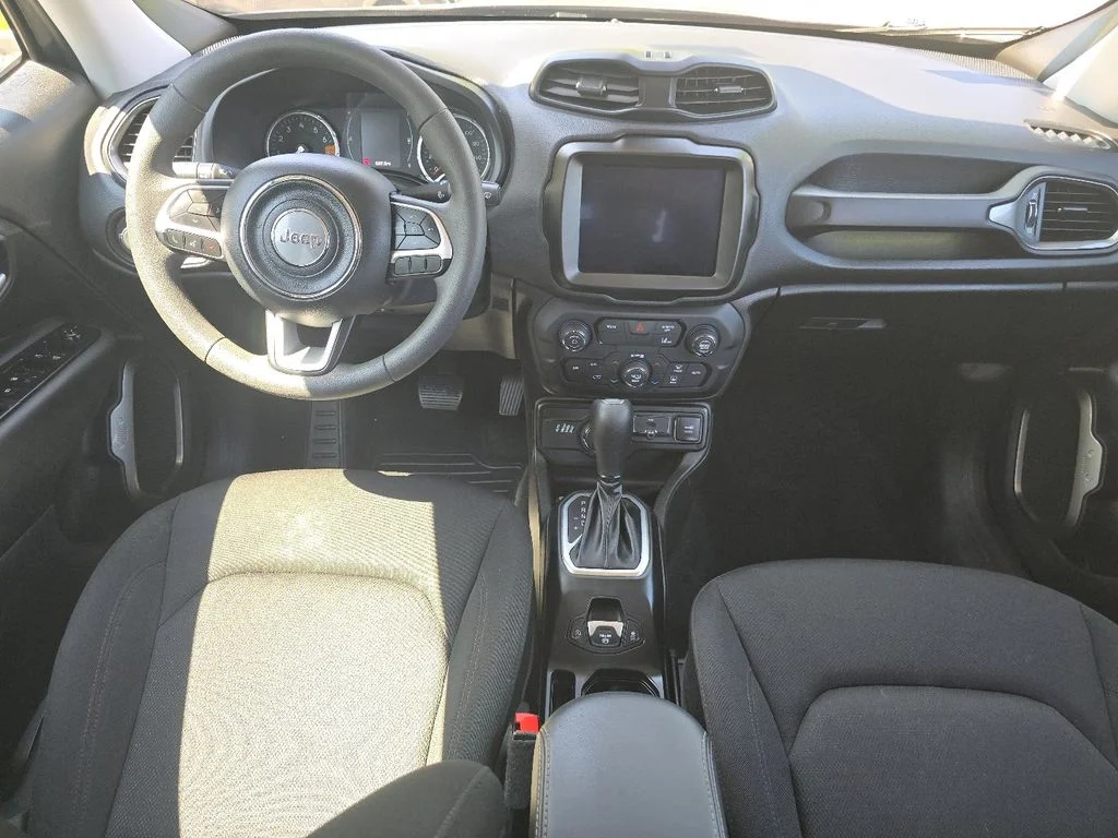Used 2023 Gray Jeep Latitude image 19