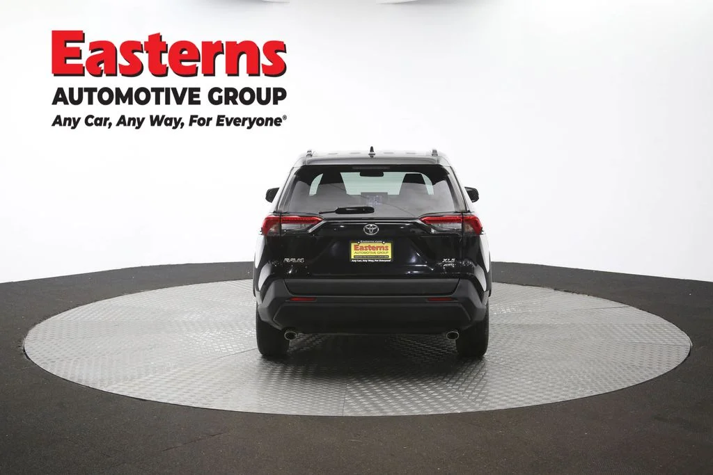 Used 2021 Black Toyota XLE image 35