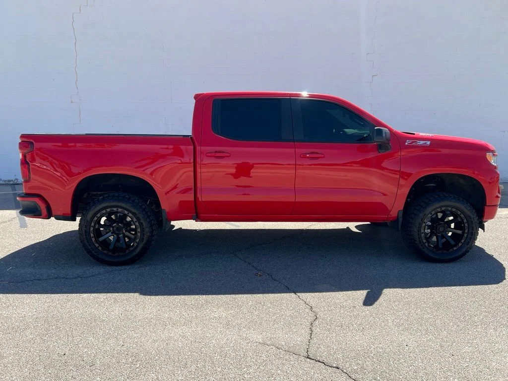 Used 2023 Red Chevrolet RST image 7