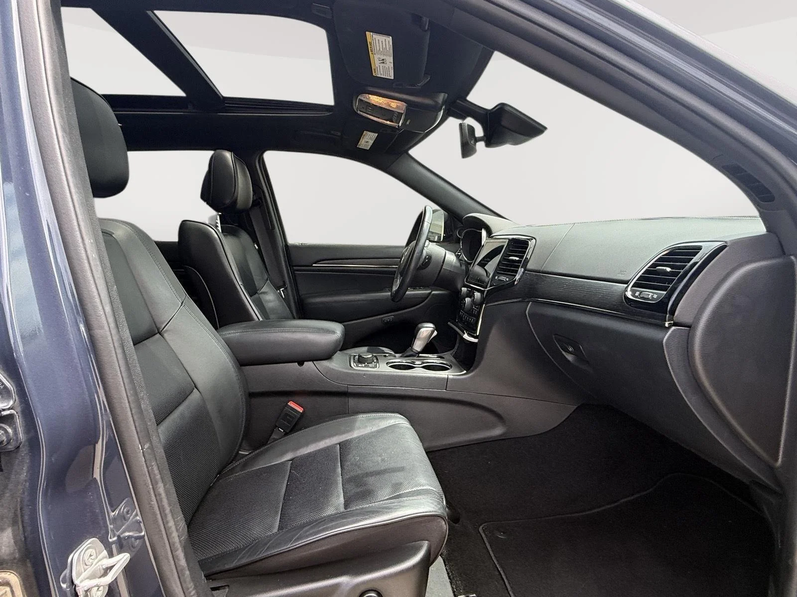Used 2021 Slate Blue Pearlcoat Jeep High Altitude image 19