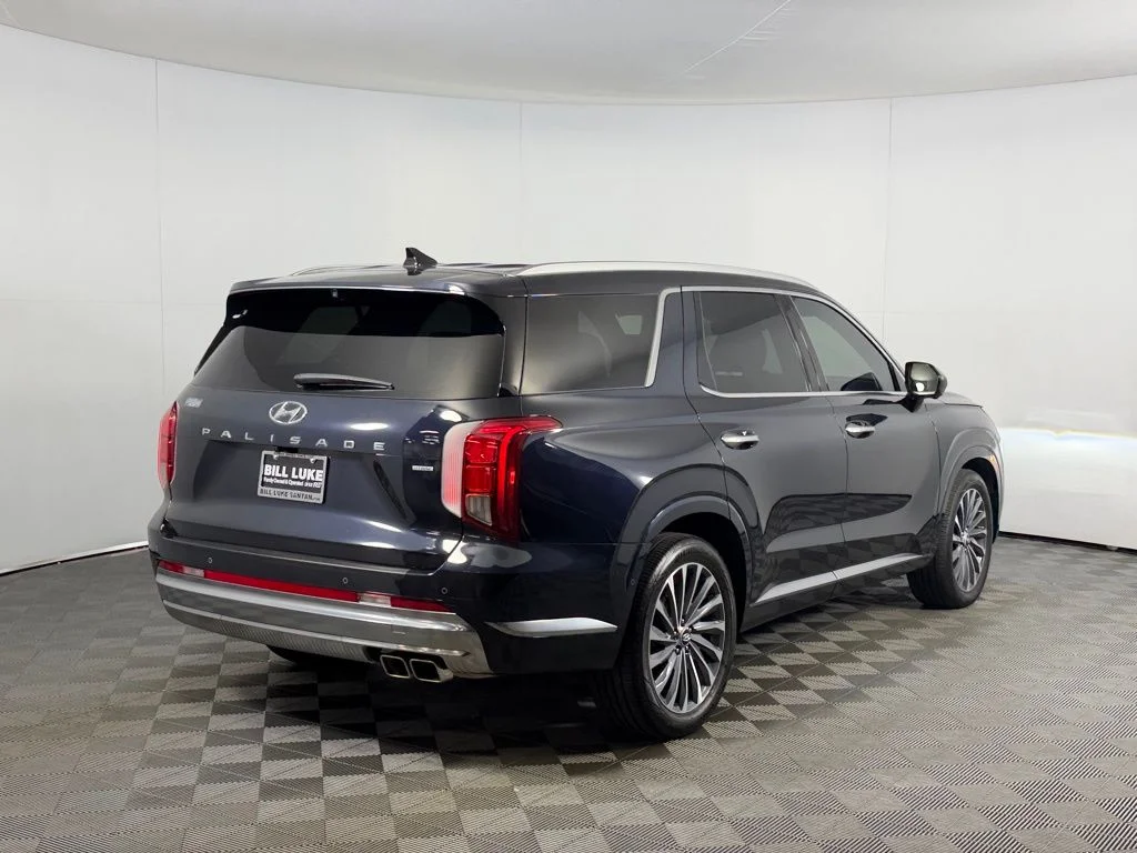 Used 2024 White Hyundai Calligraphy image 4