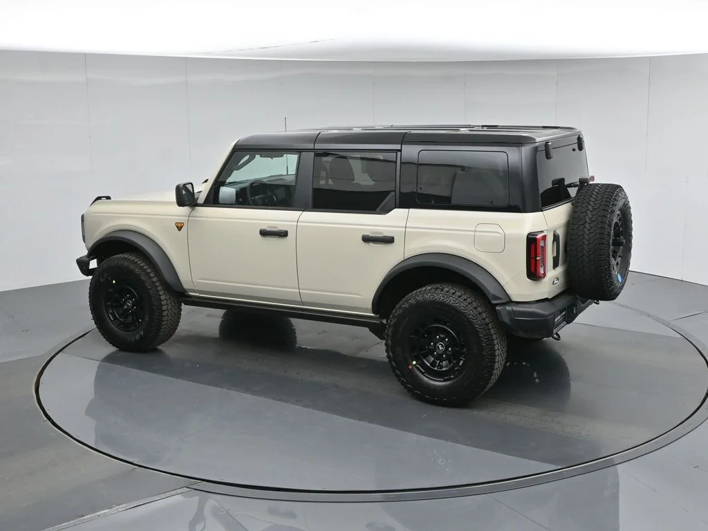 New 2026 Desert Sand Ford Badlands image 41