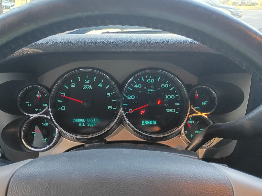 Used 2009 Summit White (Fleet) Chevrolet LT image 17