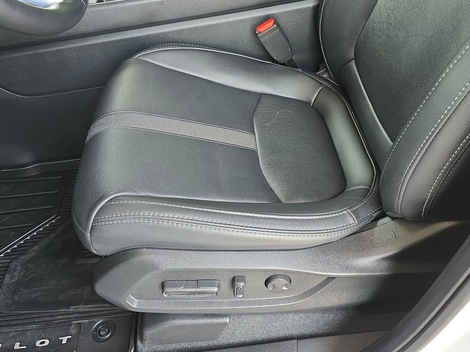 2025 Honda Pilot EX-L - Photo 27