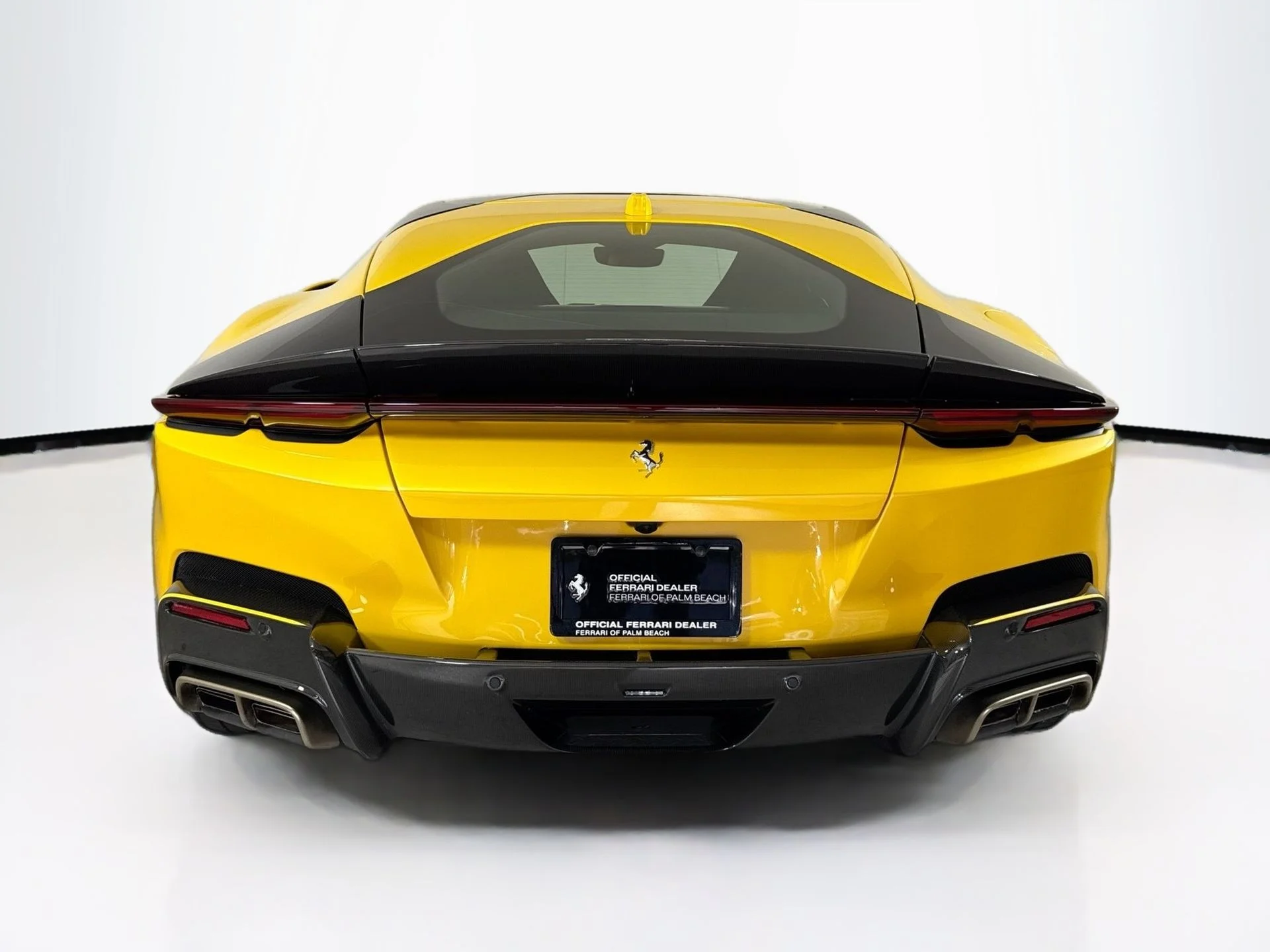 Certified Used 2025 Giallo Triplo Strato Ferrari Base image 6