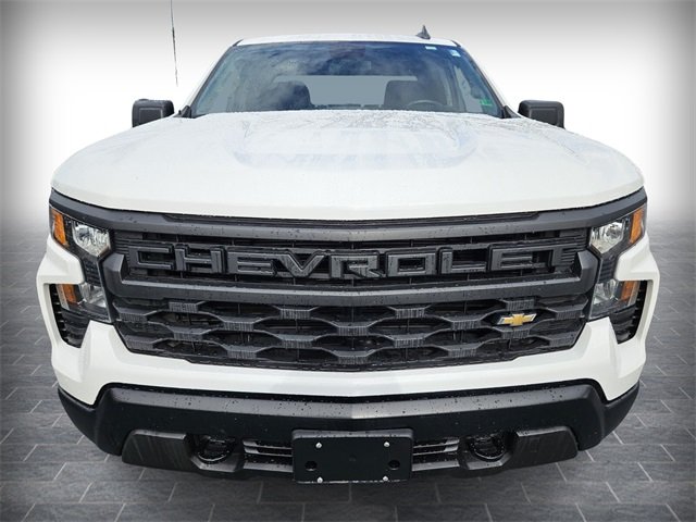 2024 Chevrolet Silverado 1500 photo 2