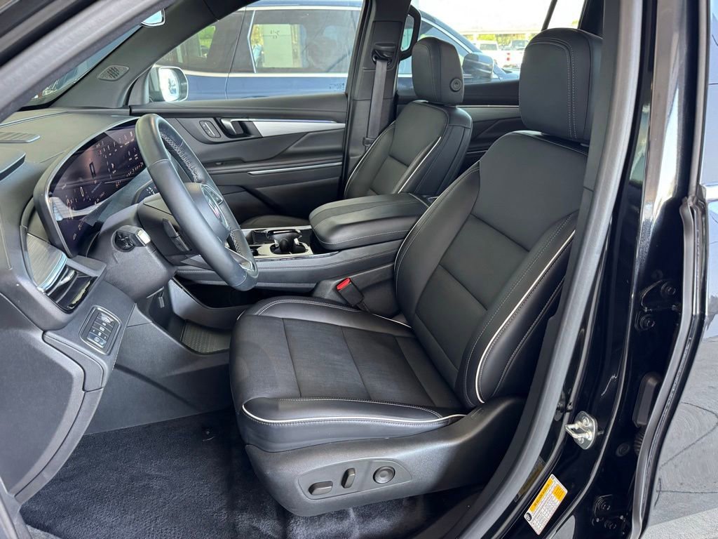 Used 2025 Ebony Twilight Metallic Buick Preferred image 19