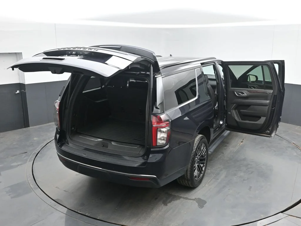 Used 2022 Gray Chevrolet Z71 image 47