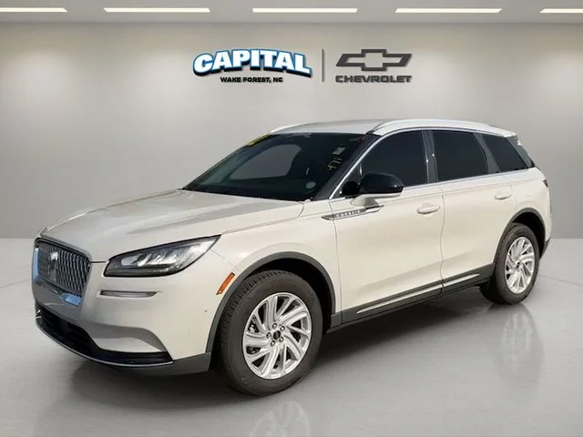 Used 2022 White Lincoln Standard image 1