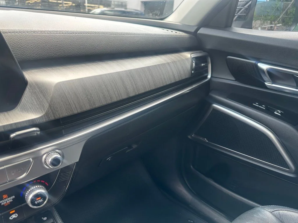 Used 2024 Black Kia EX image 22