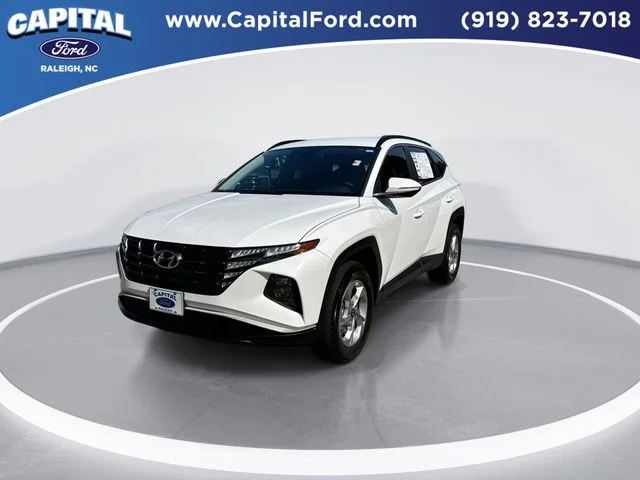 Used 2023 White Hyundai SEL image 4