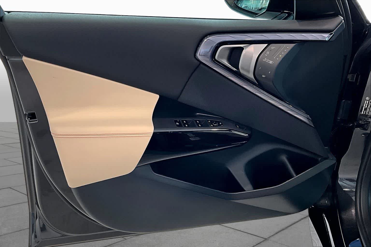 New 2026 Dark Graphite Metallic BMW 30 xDrive image 10