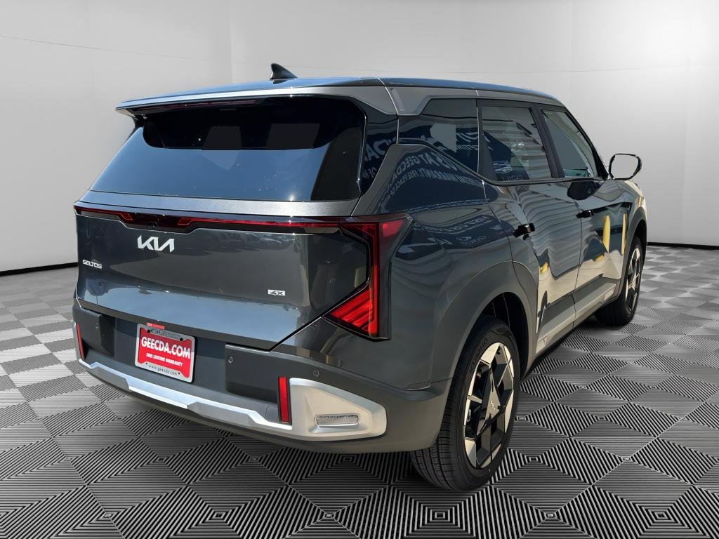 New 2027 Interstellar Gray Kia S image 4