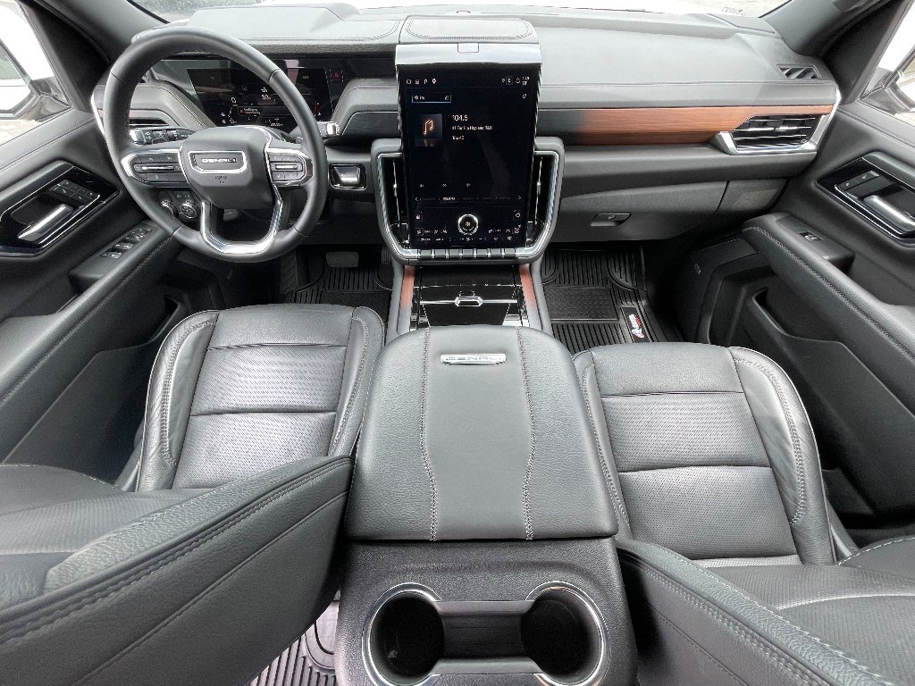 Used 2025 Summit White GMC Denali image 3