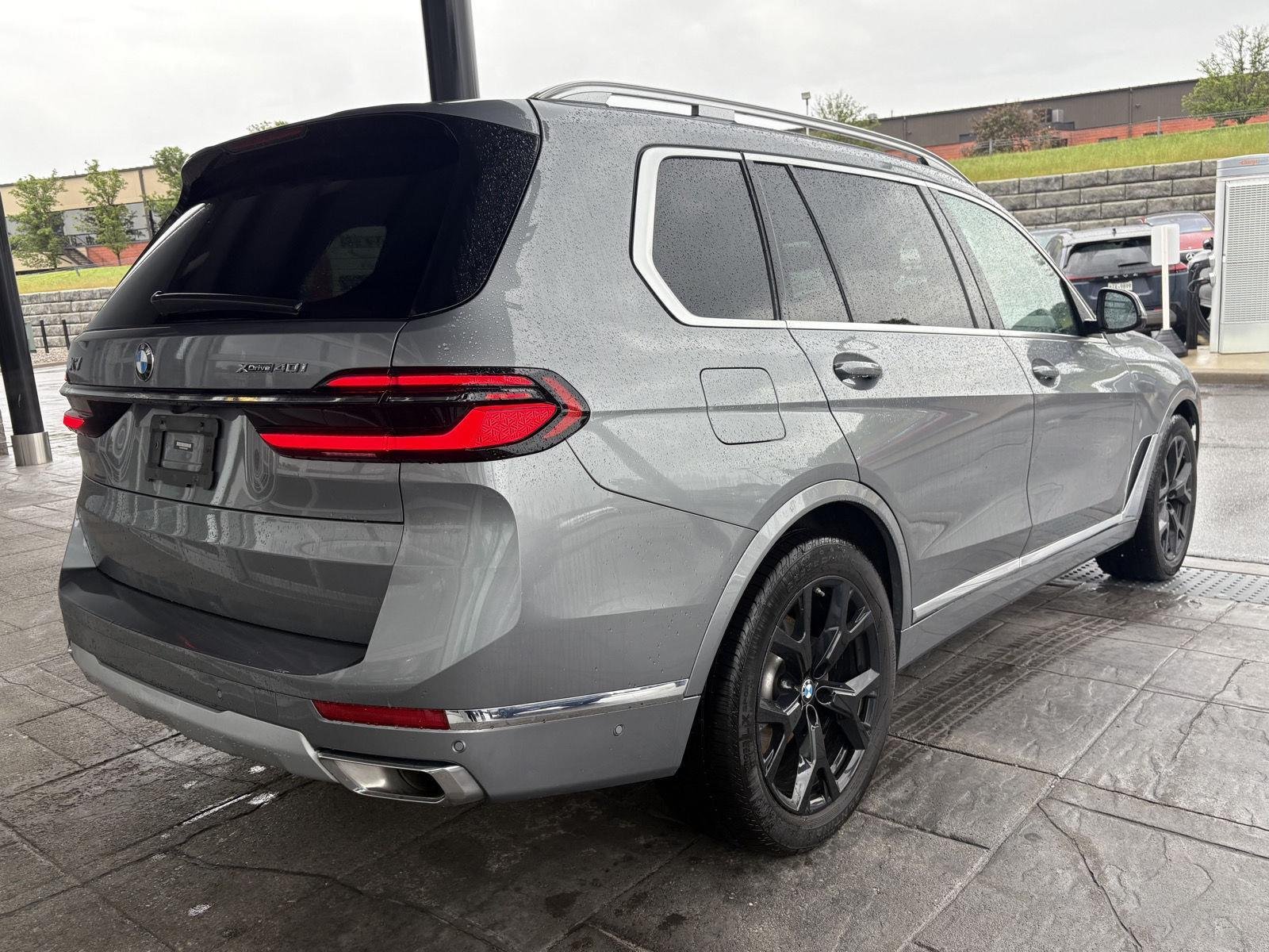 Used 2024 Skyscraper Grey Metallic BMW xDrive40i image 6