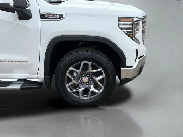2026 GMC Sierra 1500 SLT - Photo 10