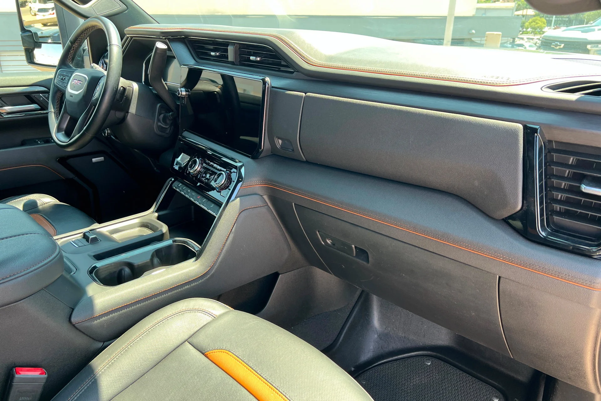 Used 2025 Sterling Metallic GMC AT4 image 23