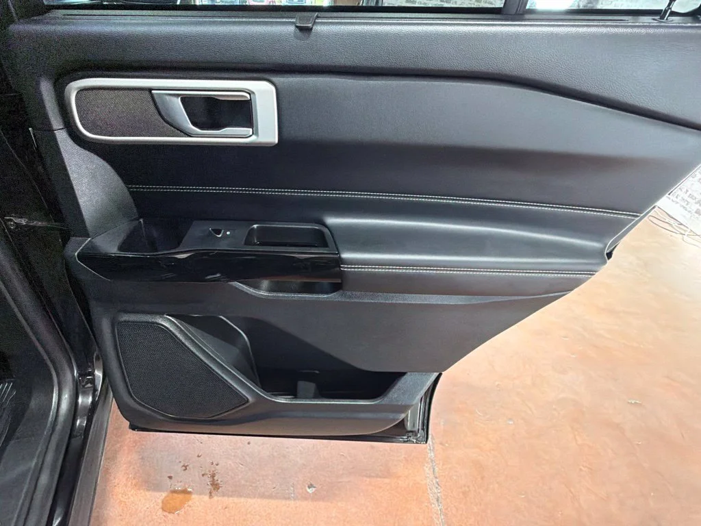 Used 2022 Black Metallic Ford ST image 13