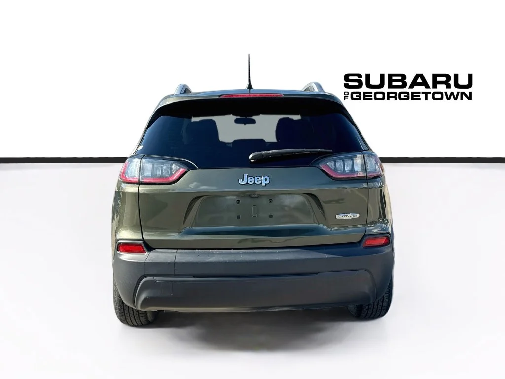 Used 2020 Green Jeep Latitude image 7
