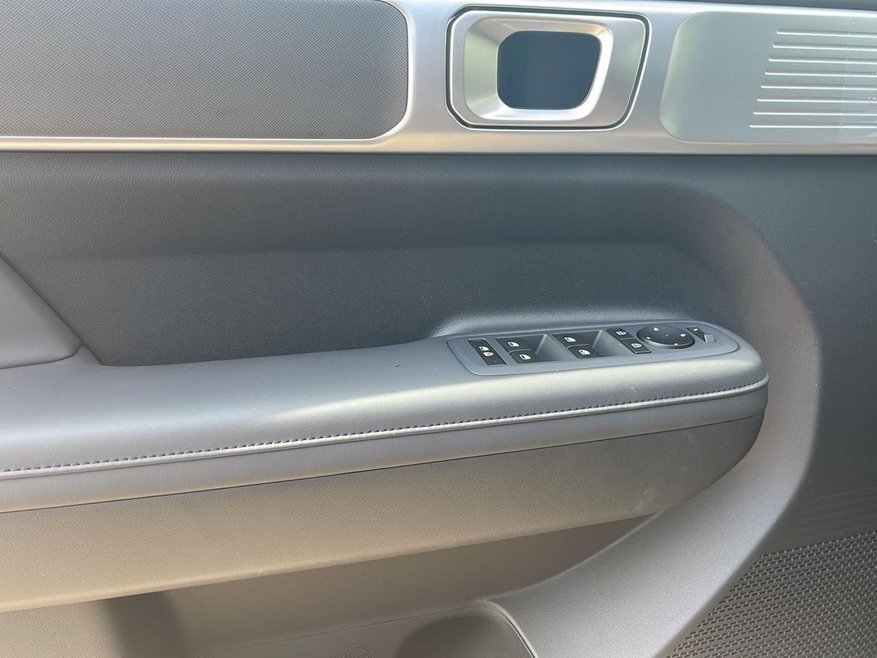 New 2026 Hampton Gray Hyundai SEL AWD image 51
