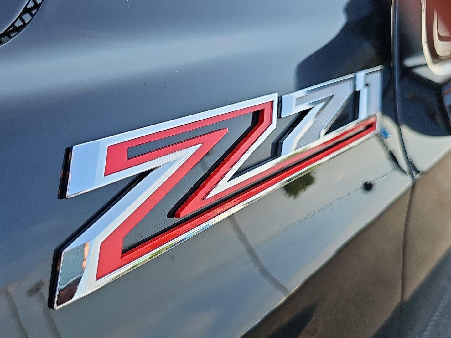 Used 2025 Black Chevrolet Z71 image 34