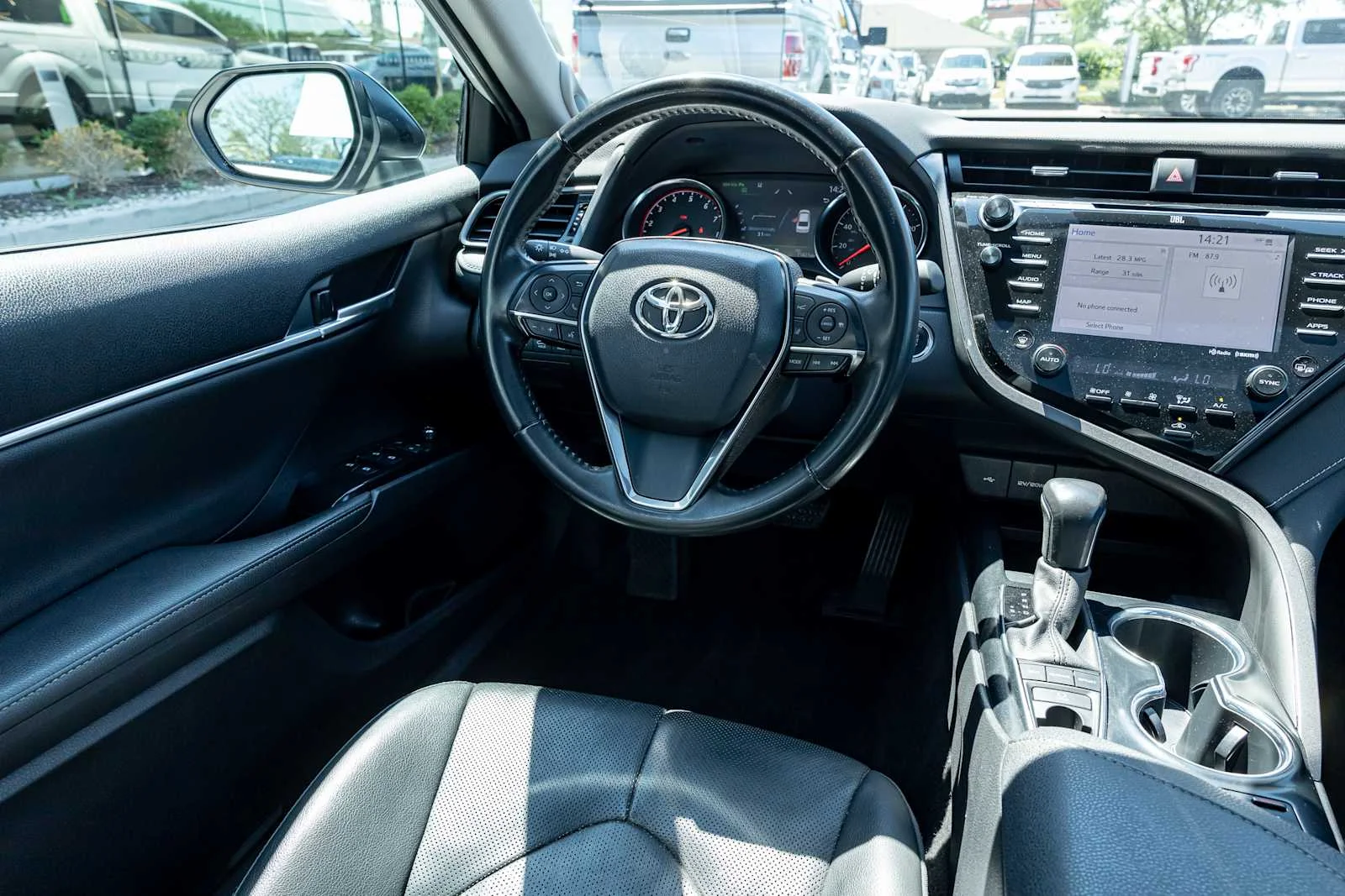 Used 2020 Wind Chill Pearl Toyota XSE V6 image 10