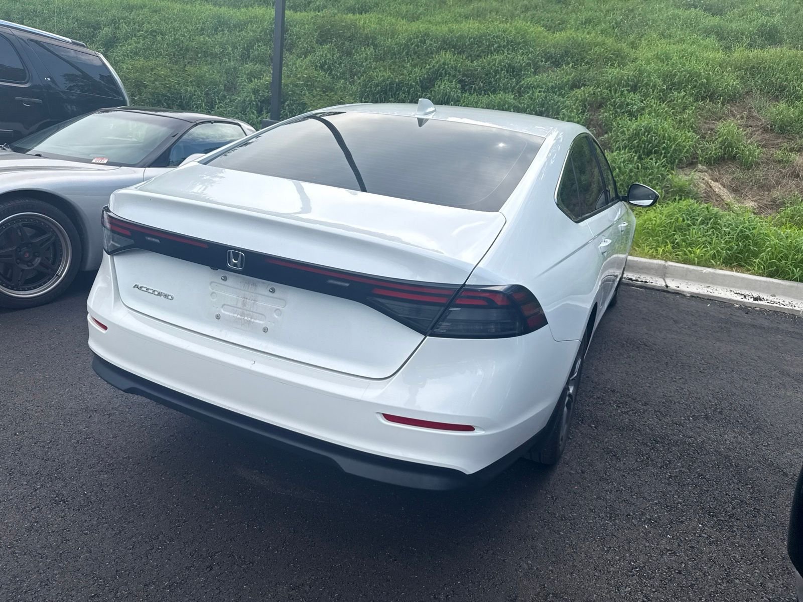 Used 2024  Honda EX image 6