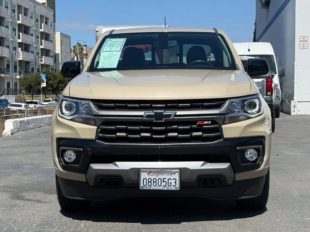 Used 2021 SAND DUNE METALLIC Chevrolet 4WD Z71 image 3